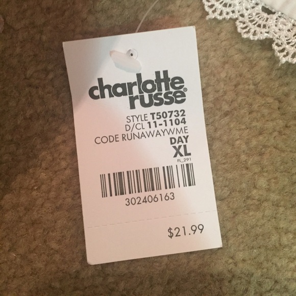 White floral ruffle trim crop top - Picture 8 of 8